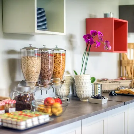 Appart hôtel Zenitude Hotel-residences Les Jardins De 3*
