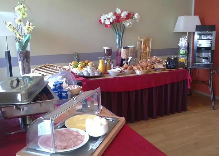 Les Jardins De Nyaraló