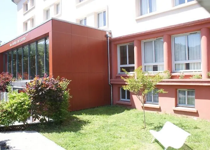 Les Jardins De Nyaraló *